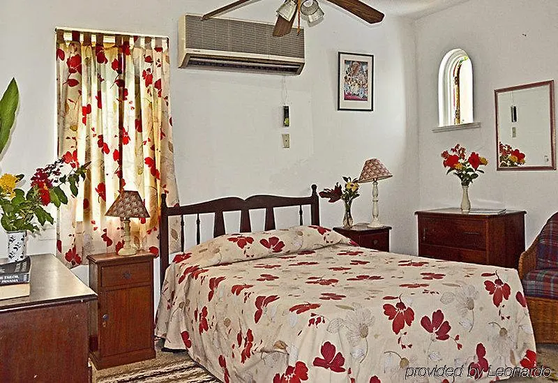 Hotel Carib Beach Apartments Negril