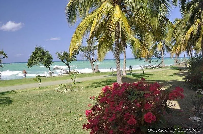 ** Hotel Carib Beach Apartments Negril Jamaica