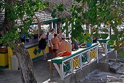 Hotel Carib Beach Apartments Negril